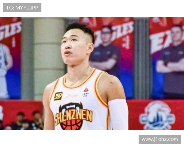 贺希宁强势对阵山东砍下25分全能表现引爆赛场攻防两端主宰比赛